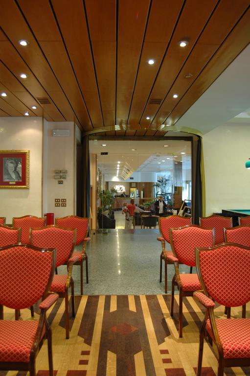 Grand Hotel Ambasciatori Wellness & Spa Chianciano Terme Exteriör bild