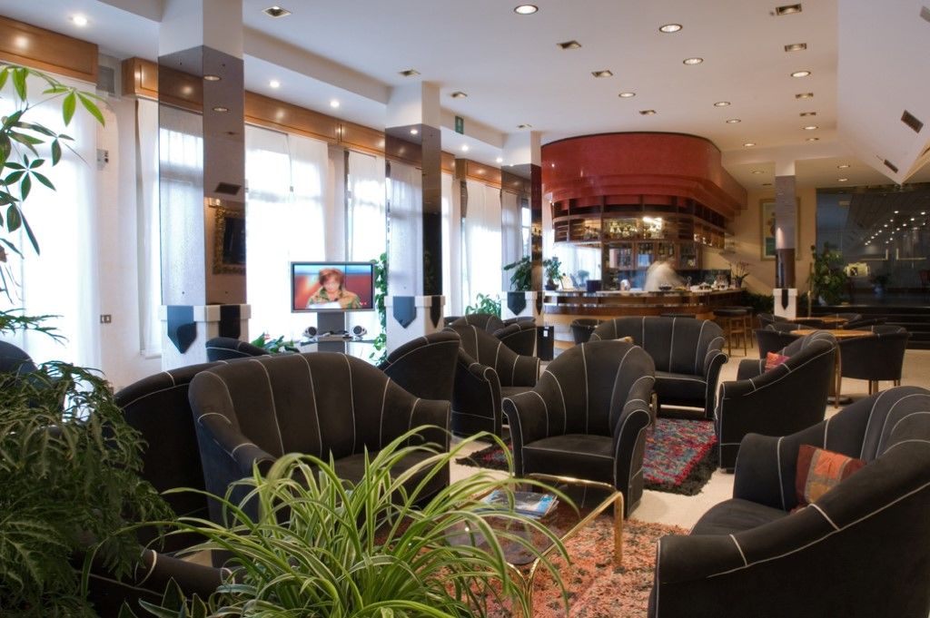 Grand Hotel Ambasciatori Wellness & Spa Chianciano Terme Exteriör bild