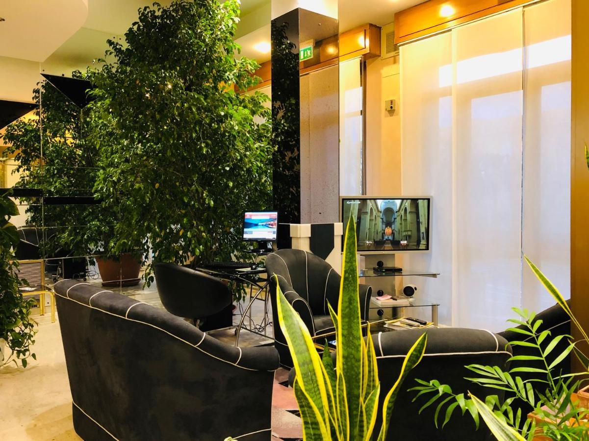 Grand Hotel Ambasciatori Wellness & Spa Chianciano Terme Exteriör bild
